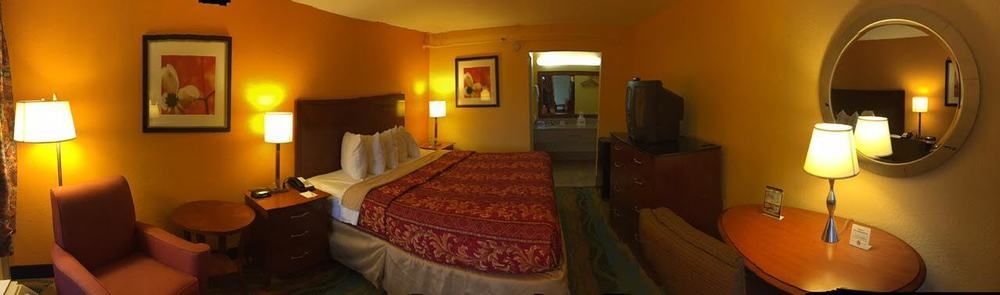 Days Inn By Wyndham Norfolk Military Circle Exteriör bild