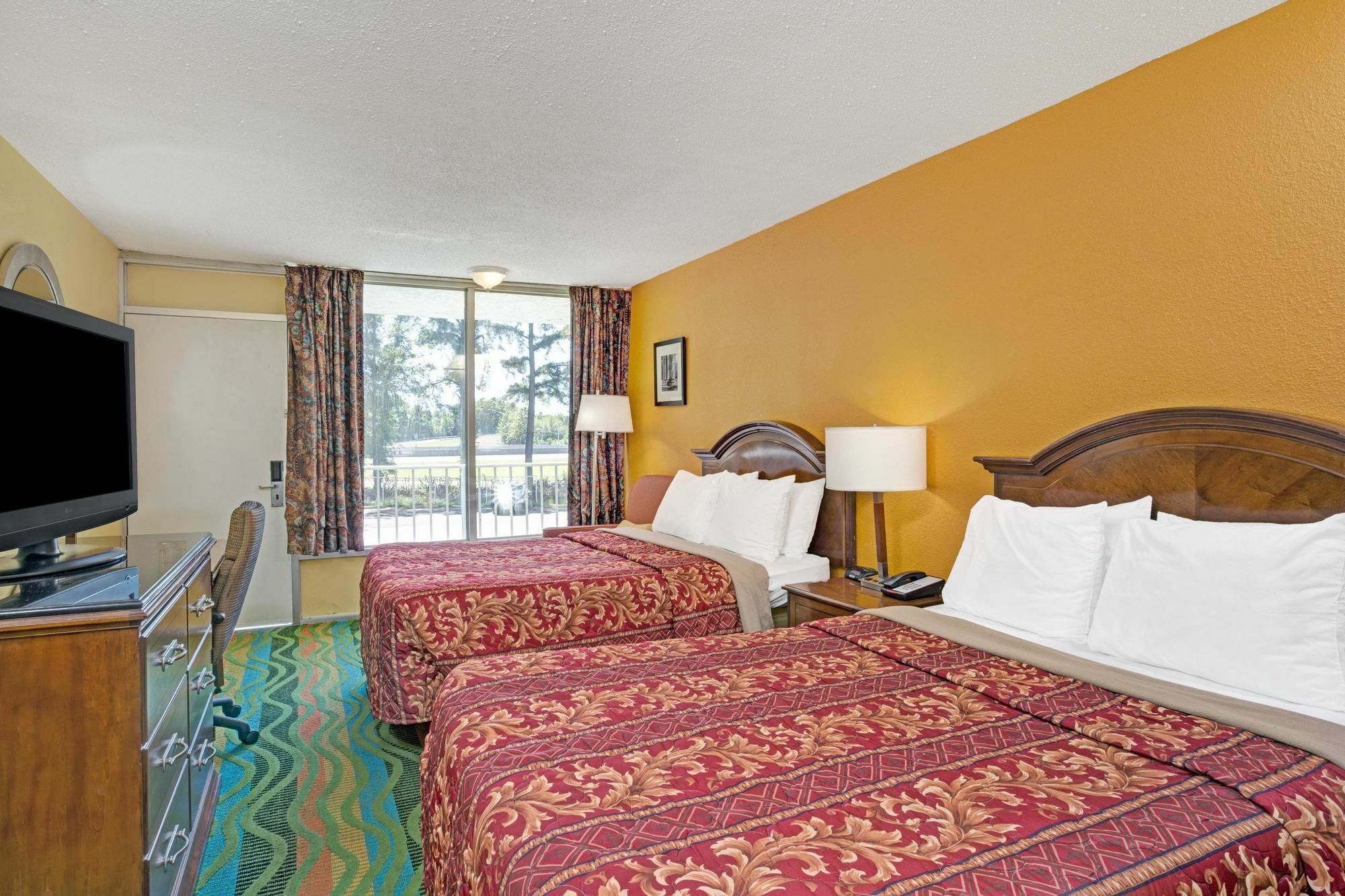 Days Inn By Wyndham Norfolk Military Circle Exteriör bild
